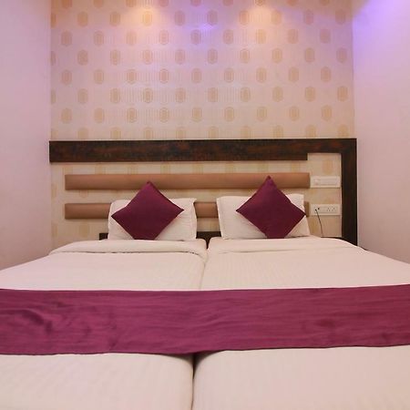 Hotel Modern Mumbai Exterior photo