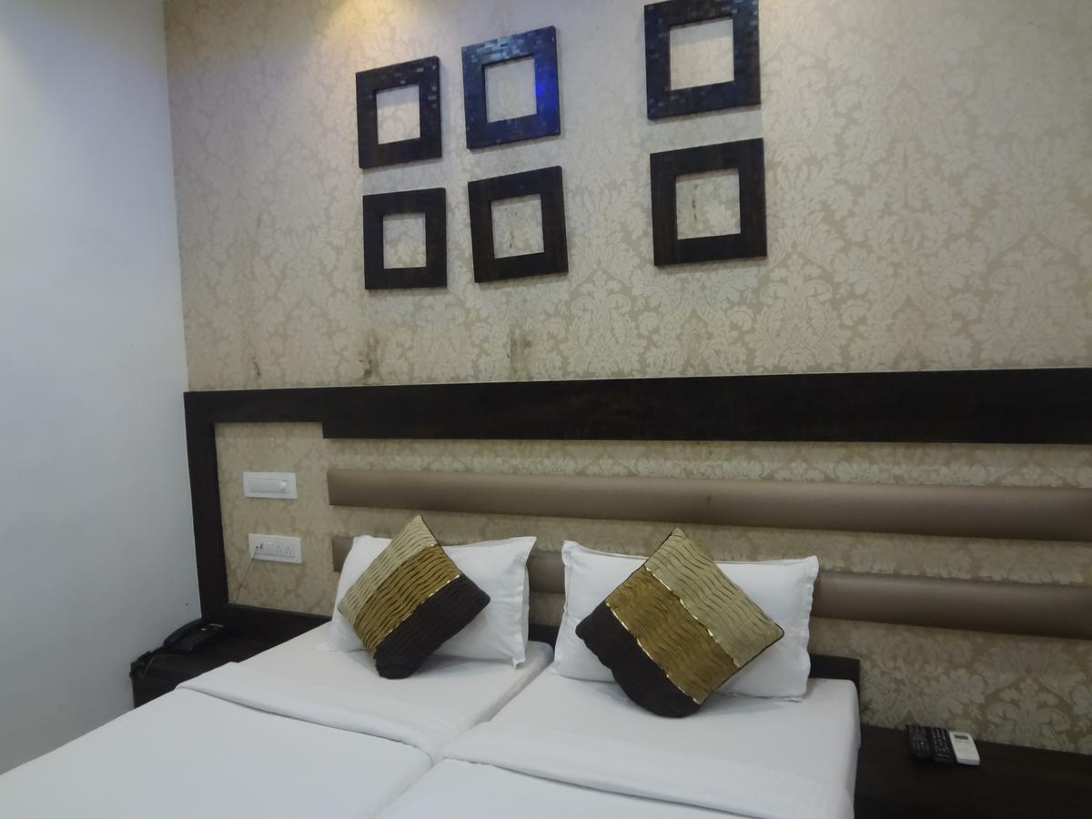 Hotel Modern Mumbai Exterior photo