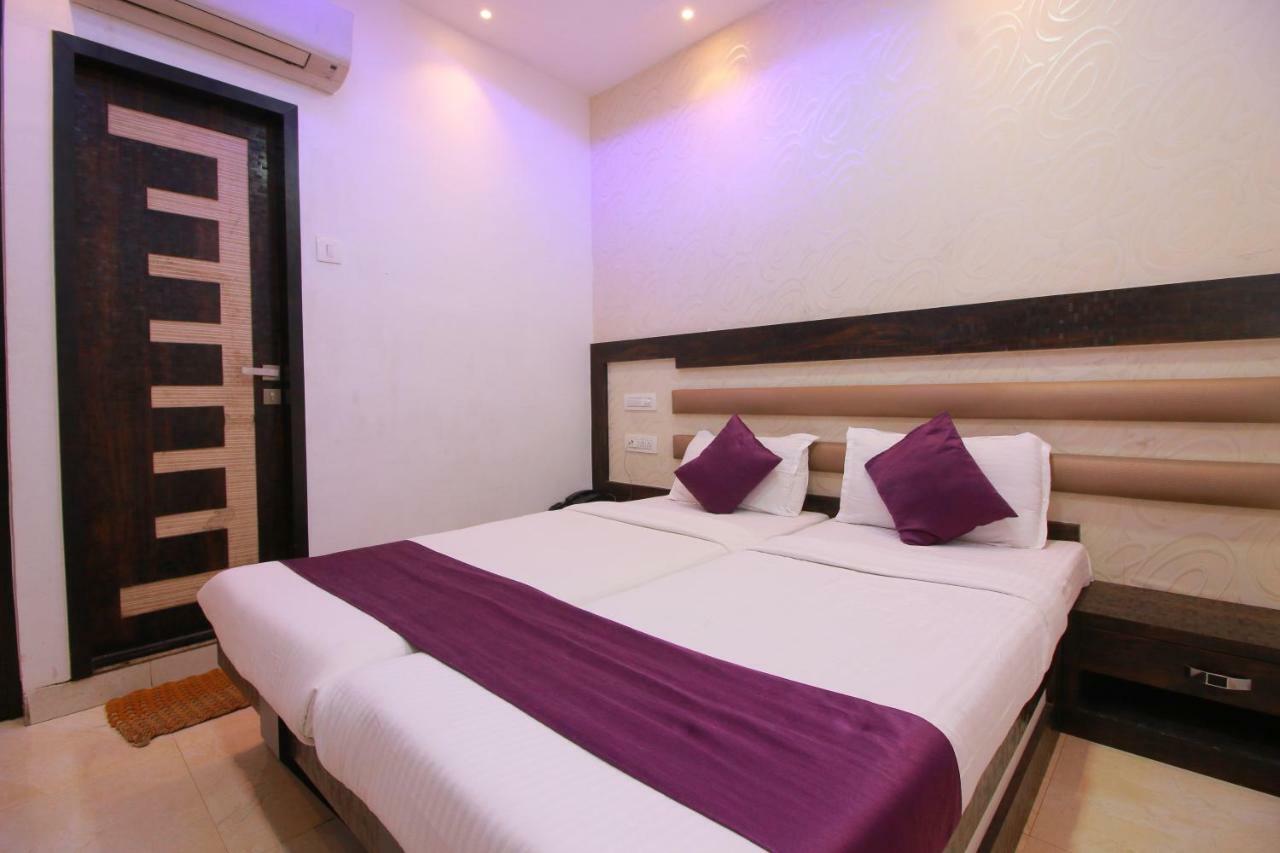 Hotel Modern Mumbai Exterior photo
